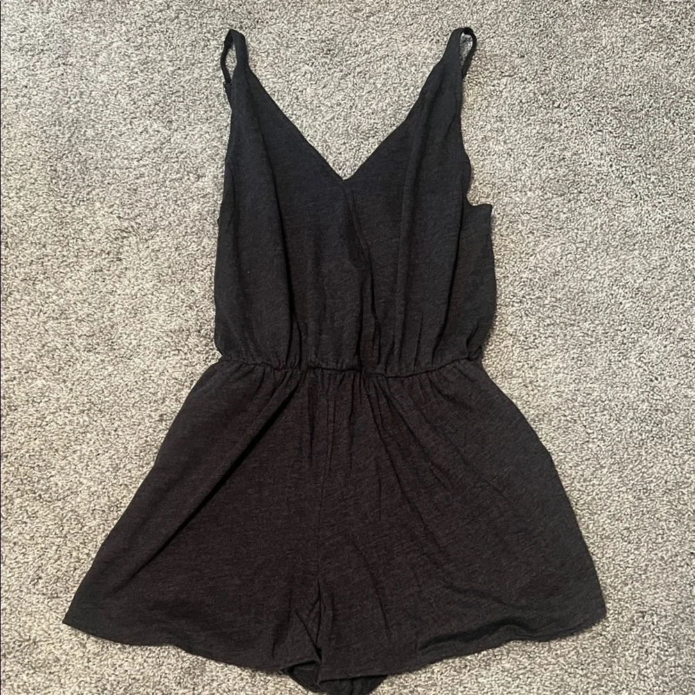Black V-Neck Sleeveless Romper